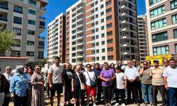 İzmir'de Kentsel Dönüşüm mağdurlarından 'anahtarlı' eylem: Sonu hüsran oldu!