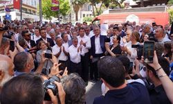 Balıkesir'de 12 ilçe belediye başkanı YENİ Parti'ye geçti