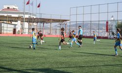 Bayraklı U-12 Cup'ta ilk düdük çaldı: 80 takım sahada