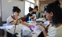 Bayraklı'da ücretsiz kurslar kadınlara meslek kazandırıyor