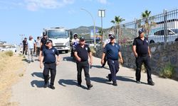 Zabıta ve polis Bodrum sokaklarını işgalden tek tek temizliyor