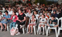 Bornova'da ücretsiz açık hava sineması coşkusu!