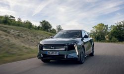 DS No 7 E-Tense: 744 kilometre menzile sahip yeni premium elektrikli araç piyasaya sürüldü