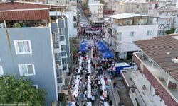 Eski komşuluklar sokaklara taşındı: İzmir'de şenlik coşkusu sürüyor