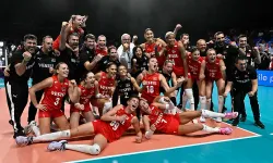 Filenin Sultanları tarih yazmaya devam ediyor: 8. kez VNL finallerindeyiz! Rakip belli oldu…