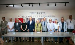 Güzelbahçe’de CHP’den toplu istifa: Ayşe Akın ve 10 meclis üyesi Yeni Parti’ye geçti