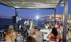 İzmir Marina'da yaz konserleri caz ve nostaljiyle sürüyor