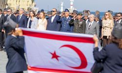 İzmir'de 20 Temmuz Barış ve Özgürlük Bayramı törenle kutlandı
