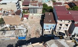 Kaçak yapılaşmaya sıfır tolerans! Ruhsatsız binalar tek tek yıkılıyor
