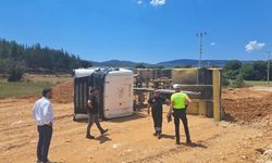 Muğla'da yol çalışmasında kamyon devrildi: İlk müdahaleyi yoldan geçen doktor yaptı!