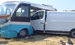 Manisa’da feci kaza: Kamyonet halk otobüsüne çarptı! Ölü ve yaralılar var