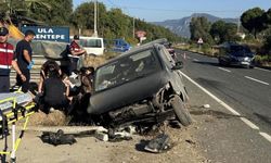 Muğla'nın Ula ilçesinde hafif ticari araç yoldan çıktı: 1'i çocuk 7 yaralı