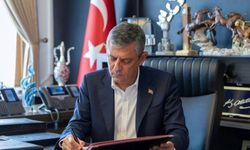 Özgür Özel'den 'istifa edin' talimatı: İzmir'de 28 CHP'li belediye başkanı ne yapacak?