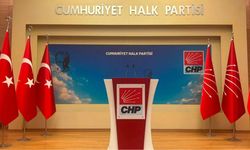 CHP’nin kürsüsünde dikkat çeken değişiklik! O ifade sessizce kaldırıldı