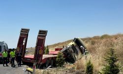 Uşak-Ulubey yolunda feci kaza! Kontrolden çıkan tır şarampole devrildi