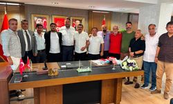 Konak Belediye meclis üyelerinden Utku Gümrükçü’ye destek ziyareti