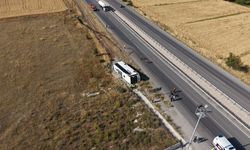 Yolcu otobüsü şarampole devrildi: Çok sayıda yaralı!