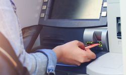 ATM'de saniyeler içinde hesabınız boşalabilir! Para çekerken yapılan en büyük hatalar neler?