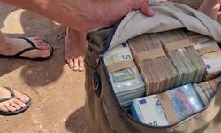 Yüzerken 700 bin euro buldular