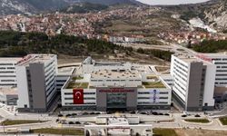 76 yaşındaki hastaya anestezisiz ameliyat