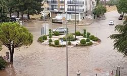 Acıpayam’da yollar göle döndü