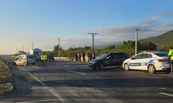 Afyonkarahisar'da iki hafif ticari araç çarpıştı: Ölü ve yaralılar var!