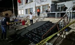 Balık Festivali'nde devrilen LED ekran 5 kişiyi yaraladı