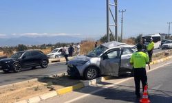 İzmir- Çanakkale yolunda kaza: Sürücünün eşi hayatını kaybetti