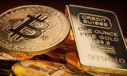 Bitcoin'de tarihsel ayrışma: Borsa hisselerinden uzaklaşıp altına yaklaştı