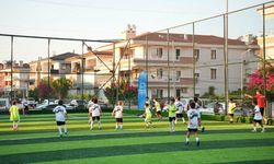 Çeşme’de yenilenen halı sahalarda spor etkinlikleri başladı: İşte takvim