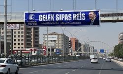 AK Parti Diyarbakır Gençlik Kolları'ndan kürtçe pankartlı teşekkür