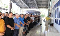 Denizli’de otomobilin çarptığı kadın son yolculuğuna uğurlandı