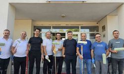 Okul müdürleri köy okulunu boyadı