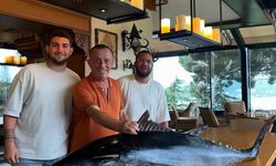 İş insanı Ali Ağaoğlu İzmir açıklarında dev orkinos avladı!