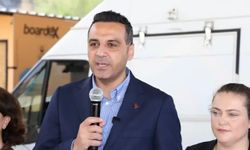 İzmir'de belediye başkanının makam aracına silahlı saldırı!