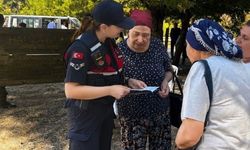 Kemalpaşa'da jandarmadan anlamlı etkinlik: Kadınlara KADES anlatıldı