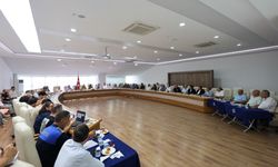 Karabağlar’da esnafla ruhsat ve imar sorunları masaya yatırıldı