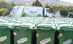 Konak'ta hem yeni konteynerler sahada hem eskiler bakımda