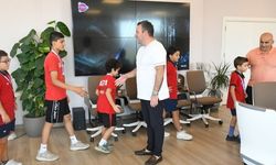 Kuşadalı genç güreşçilerden Başkan Tahsin Demirtaş'a ziyaret