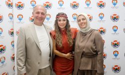 Merve Özbey 52. Uluslararası Arhavi Festivali’nde sahne aldı
