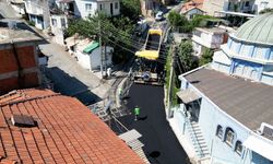Öz kaynaklarla konforlu ulaşım: Narlıdere yolları yenileniyor