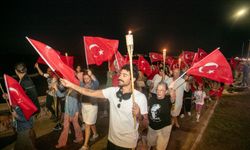Sahilde meşaleli Zafer Korteji!