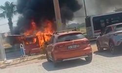Buca’da seyir halindeki otomobil alev alev yandı