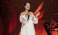Melike Şahin Harbiye’de binlerce müziksevere unutulmaz bir gece yaşattı!