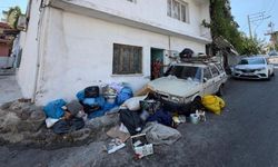 Bir çöp ev vakası daha! Mahalleyi fareler bastı, defalarca yandı, çözüm bulunamadı
