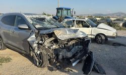 Afyonkarahisar’da feci kaza: Bir ölü, yedi yaralı!