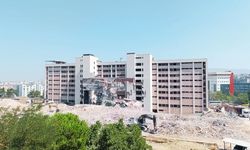 Bozyaka SSK’de kapı krizi! Esnaf isyan etti: Can damarımızı kesiyorlar