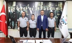 Onur Emrah Yıldız’dan ‘ayaktayız’ mesajı: Güvenlik personeline ödül