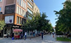 İzmir'in moda üssünde trafo arızası: Mimar Kemalettin'de elektrik kesildi, ticaret durdu