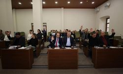 Urla Belediye Meclisi'nde oturum krizi: Çoğunluk sağlanamadığı için ertelendi
